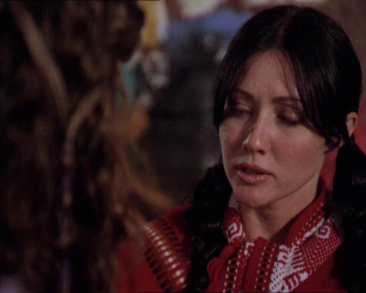 Charmed-Online-dot-210HeartbreakCity0291.jpg