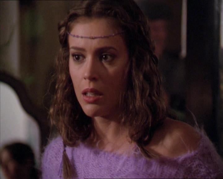 Charmed-Online-dot-210HeartbreakCity0295.jpg