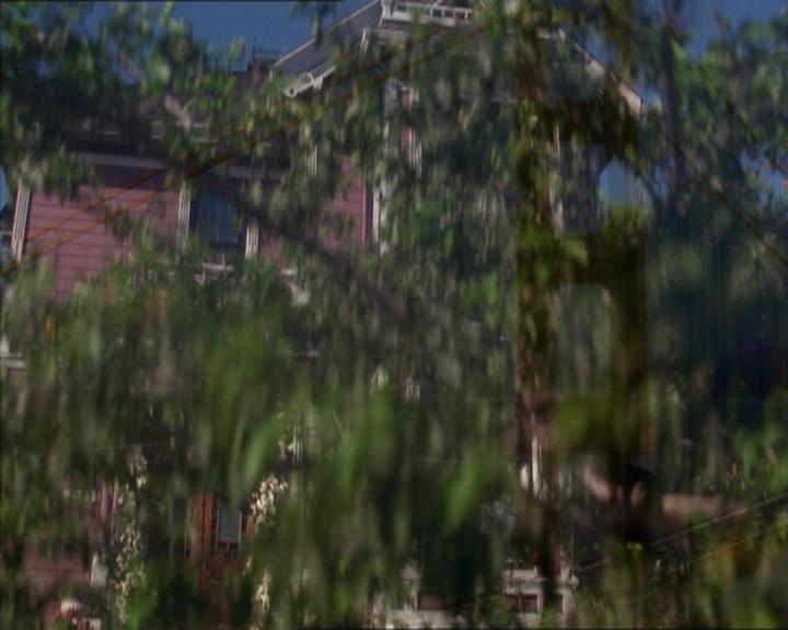 Charmed-Online-dot-210HeartbreakCity0351.jpg