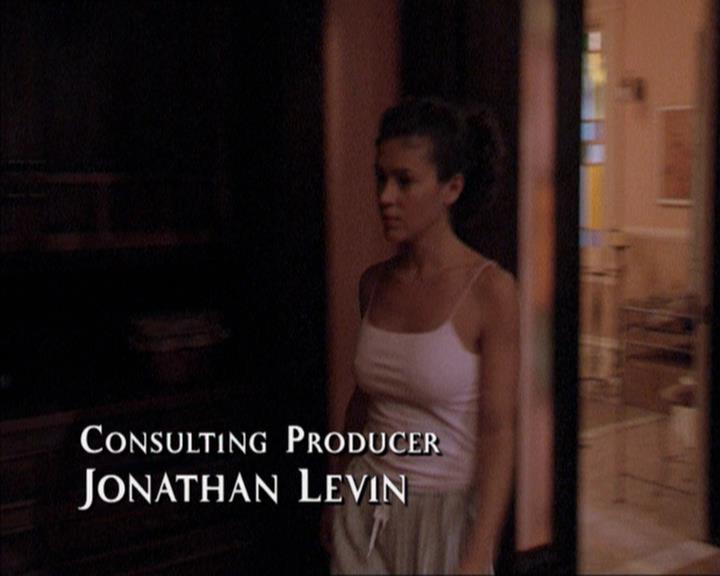 Charmed-Online-dot-210HeartbreakCity0360.jpg