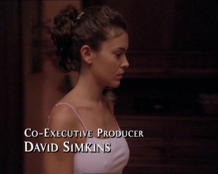 Charmed-Online-dot-210HeartbreakCity0388.jpg