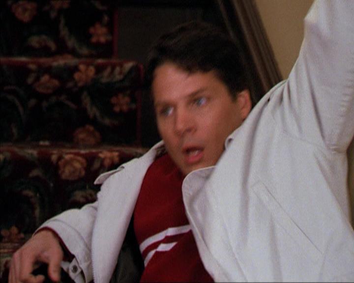 Charmed-Online-dot-210HeartbreakCity0437.jpg