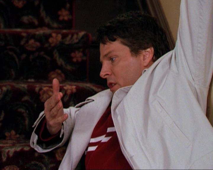 Charmed-Online-dot-210HeartbreakCity0445.jpg