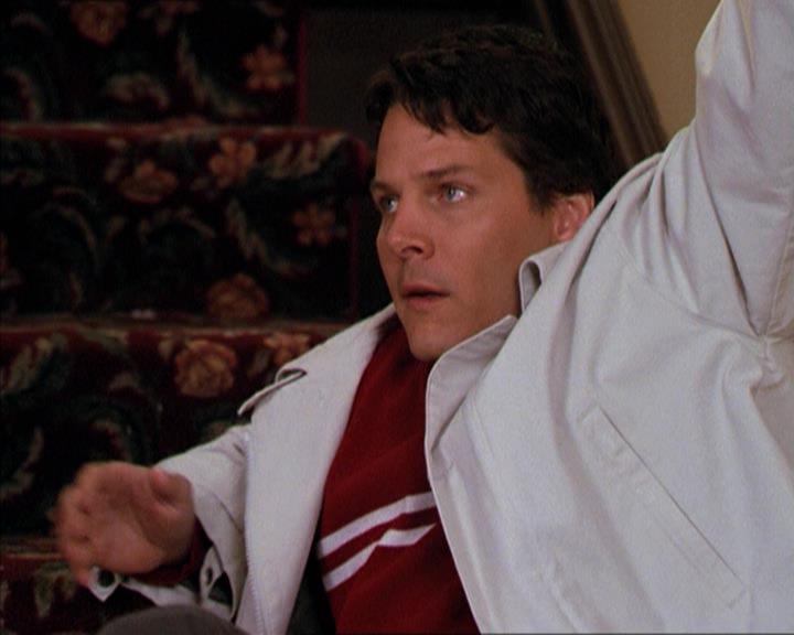 Charmed-Online-dot-210HeartbreakCity0449.jpg