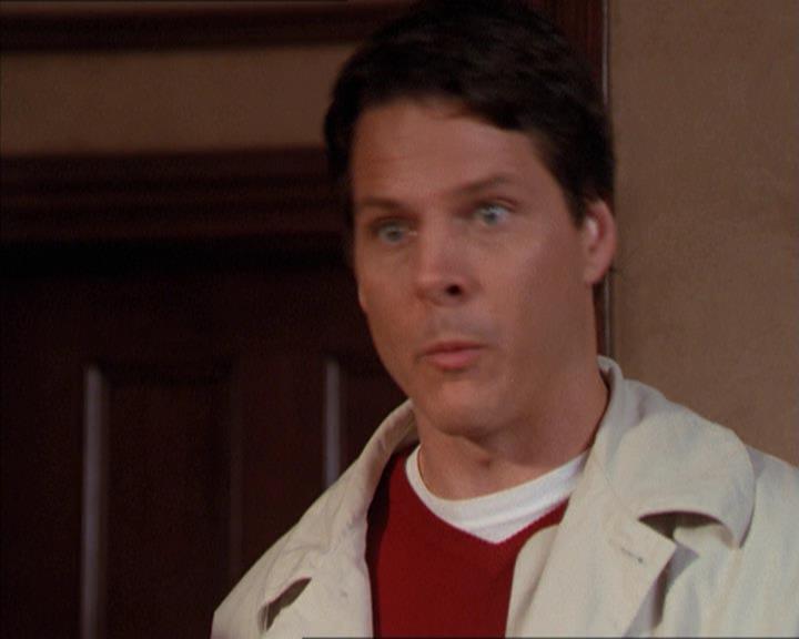 Charmed-Online-dot-210HeartbreakCity0534.jpg