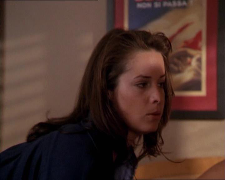 Charmed-Online-dot-210HeartbreakCity0556.jpg