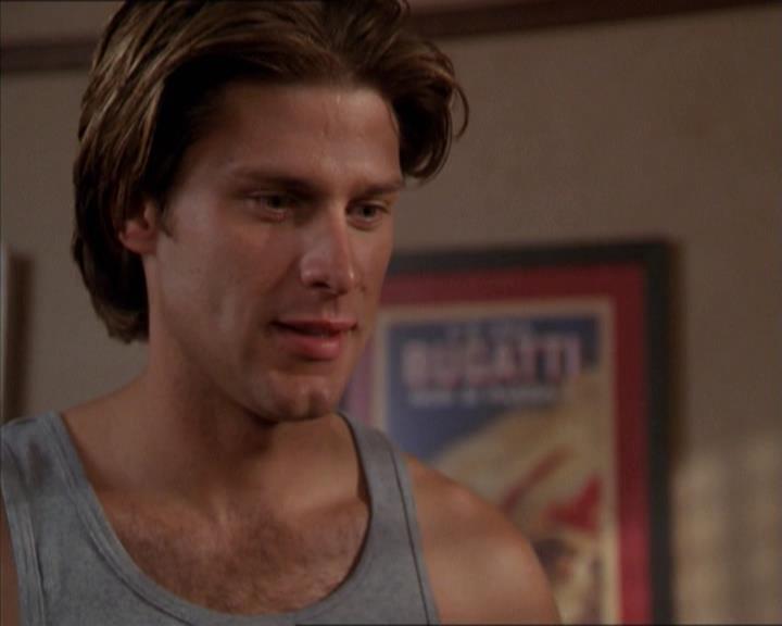 Charmed-Online-dot-210HeartbreakCity0587.jpg
