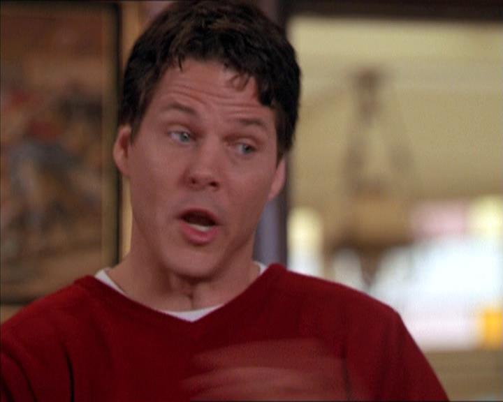 Charmed-Online-dot-210HeartbreakCity0647.jpg