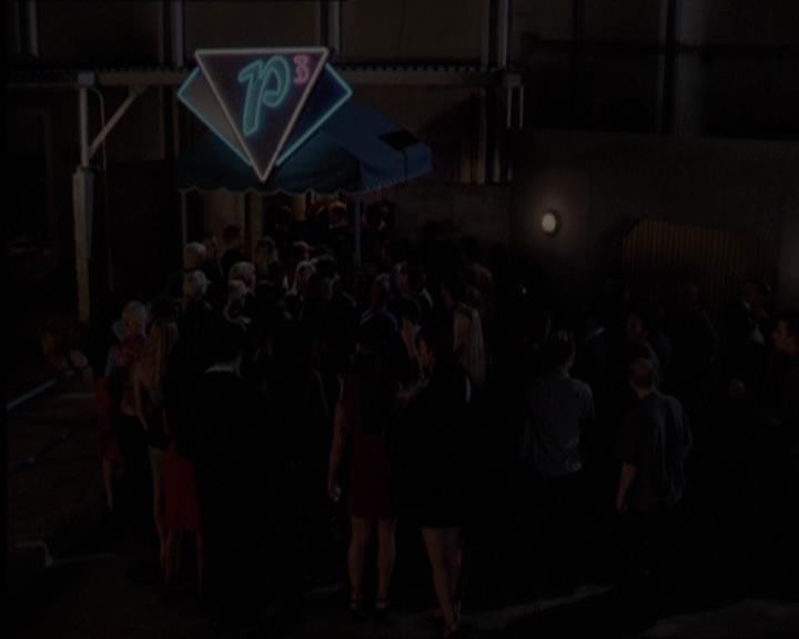 Charmed-Online-dot-210HeartbreakCity1461.jpg