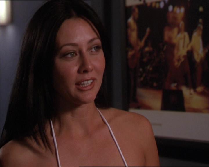 Charmed-Online-dot-210HeartbreakCity1475.jpg