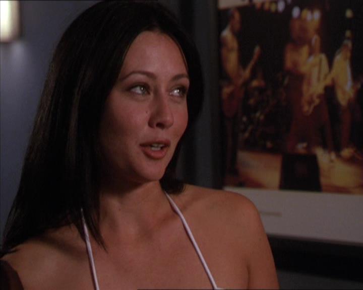Charmed-Online-dot-210HeartbreakCity1476.jpg
