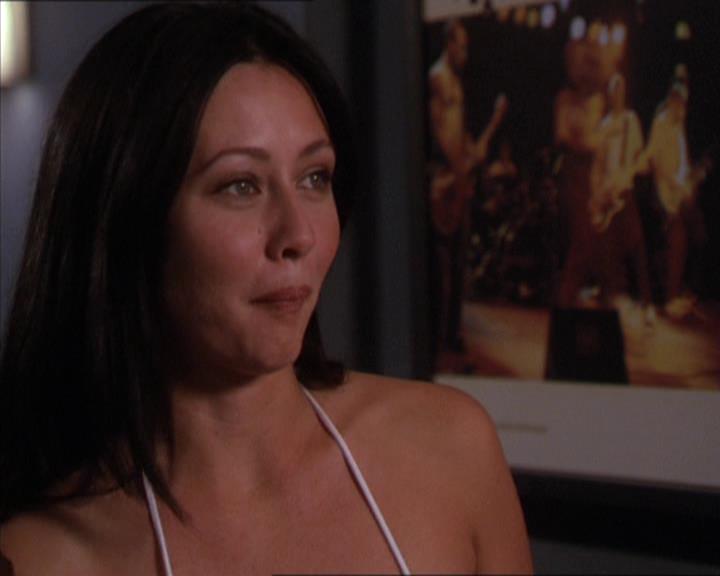 Charmed-Online-dot-210HeartbreakCity1478.jpg