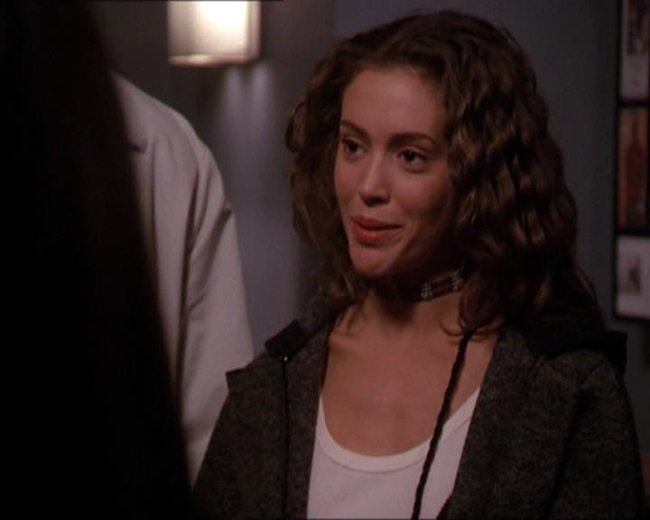 Charmed-Online-dot-210HeartbreakCity1494.jpg