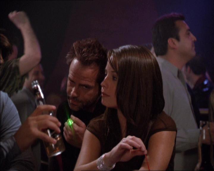Charmed-Online-dot-210HeartbreakCity1521.jpg
