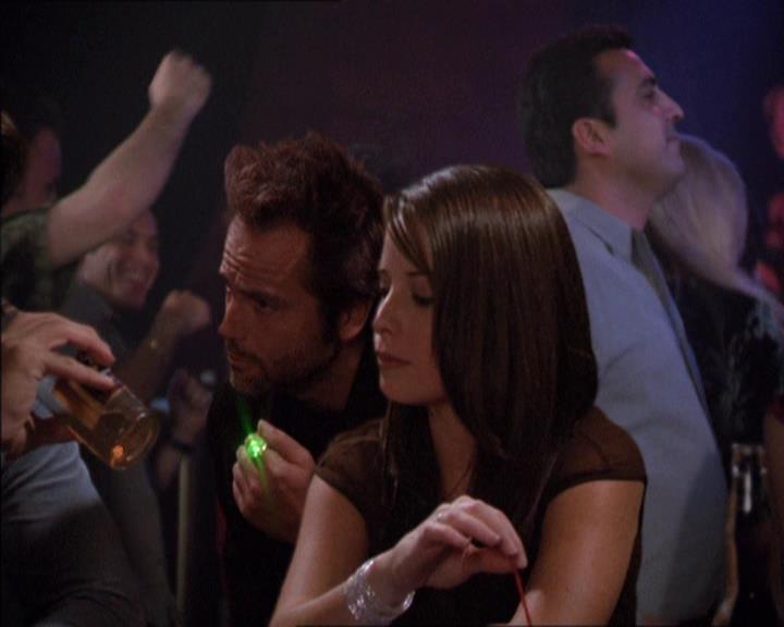 Charmed-Online-dot-210HeartbreakCity1523.jpg