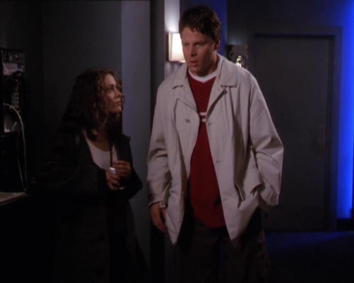 Charmed-Online-dot-210HeartbreakCity1564.jpg