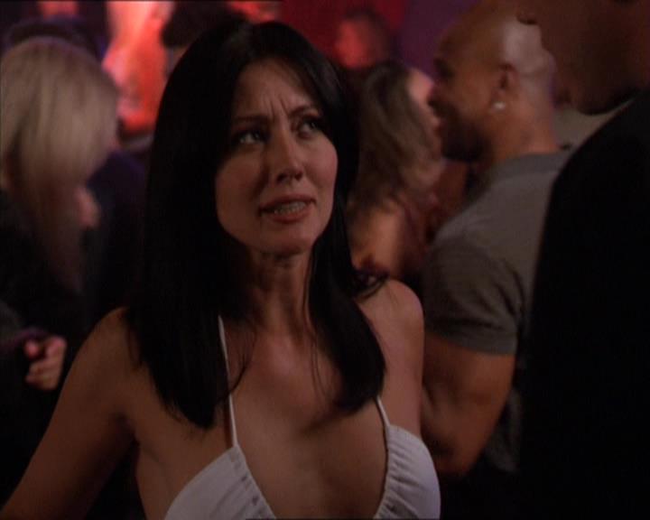 Charmed-Online-dot-210HeartbreakCity1585.jpg