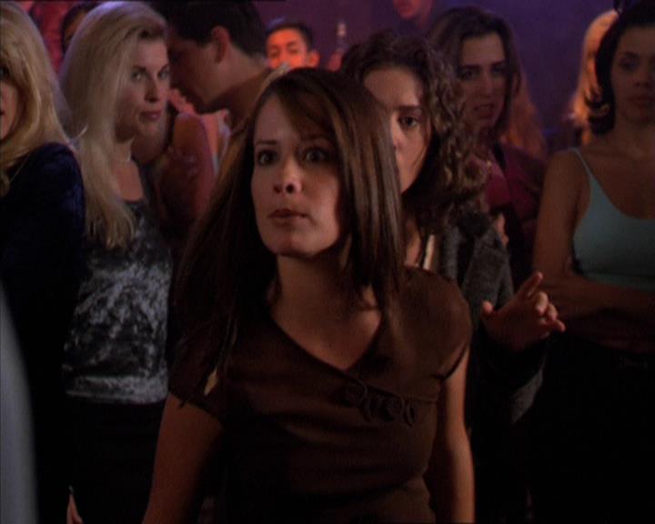 Charmed-Online-dot-210HeartbreakCity1607.jpg