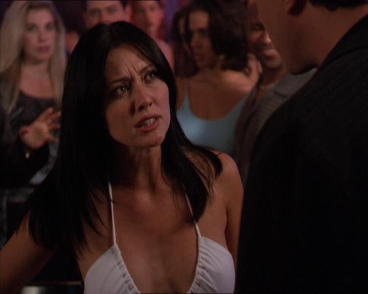 Charmed-Online-dot-210HeartbreakCity1612.jpg