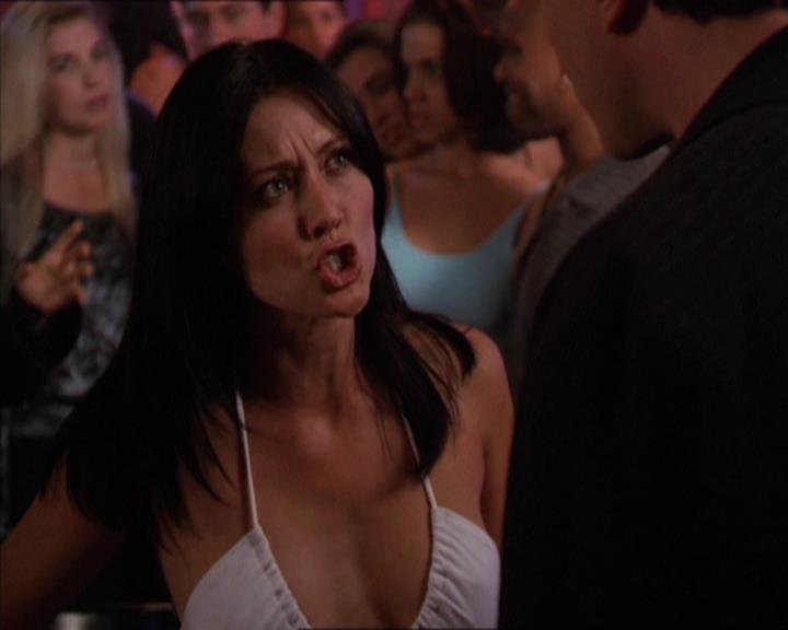 Charmed-Online-dot-210HeartbreakCity1613.jpg