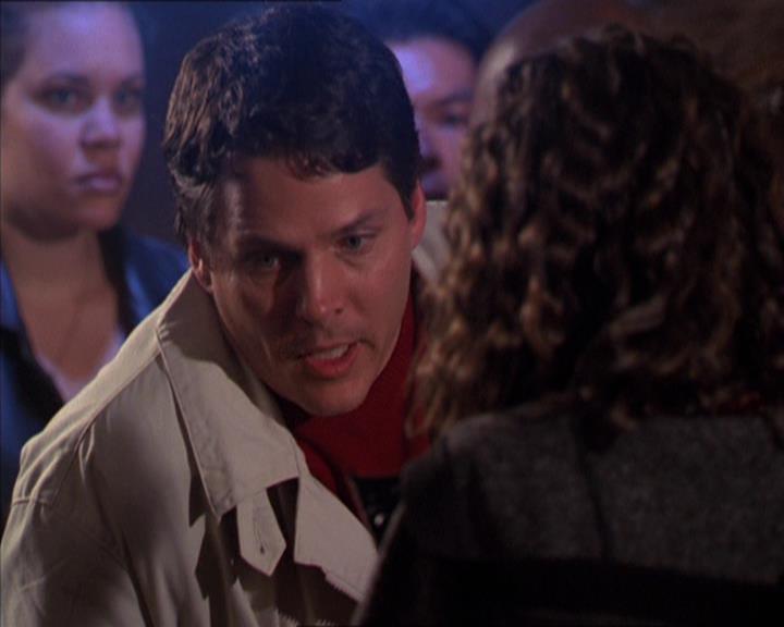 Charmed-Online-dot-210HeartbreakCity1621.jpg