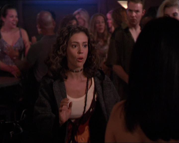 Charmed-Online-dot-210HeartbreakCity1639.jpg