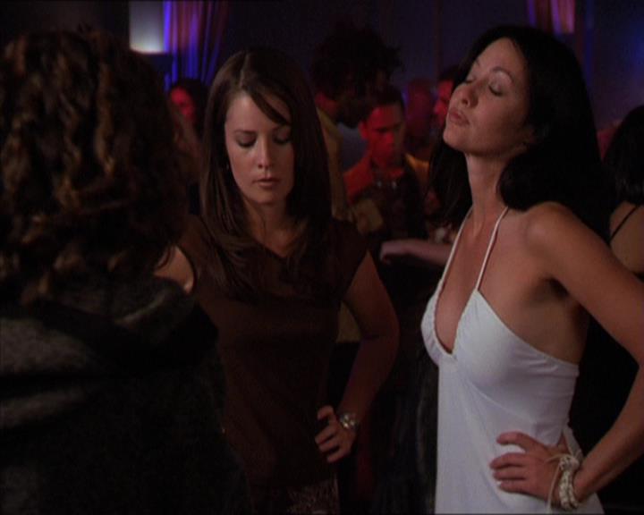 Charmed-Online-dot-210HeartbreakCity1642.jpg