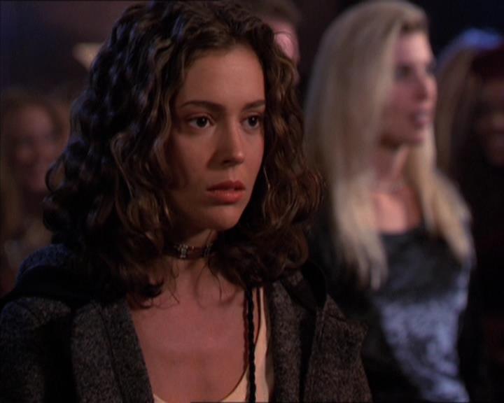 Charmed-Online-dot-210HeartbreakCity1652.jpg