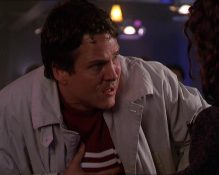 Charmed-Online-dot-210HeartbreakCity1669.jpg