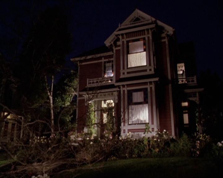 Charmed-Online-dot-210HeartbreakCity1688.jpg