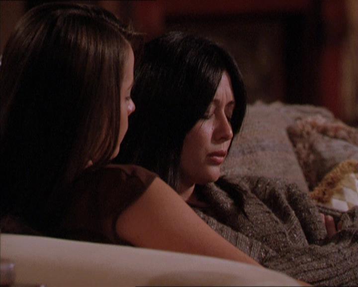 Charmed-Online-dot-210HeartbreakCity1728.jpg
