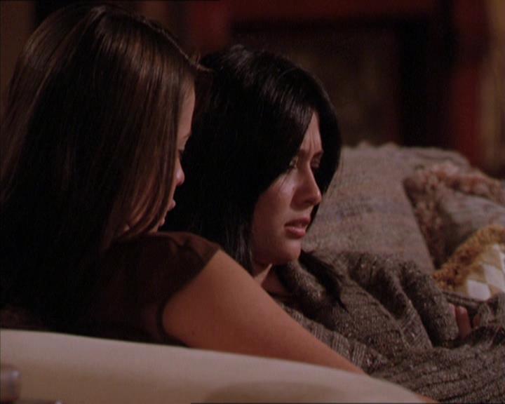 Charmed-Online-dot-210HeartbreakCity1730.jpg