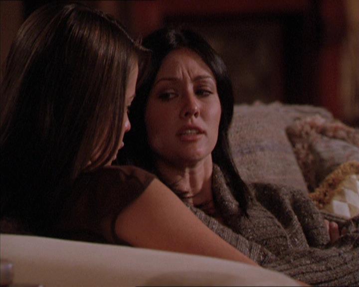 Charmed-Online-dot-210HeartbreakCity1731.jpg