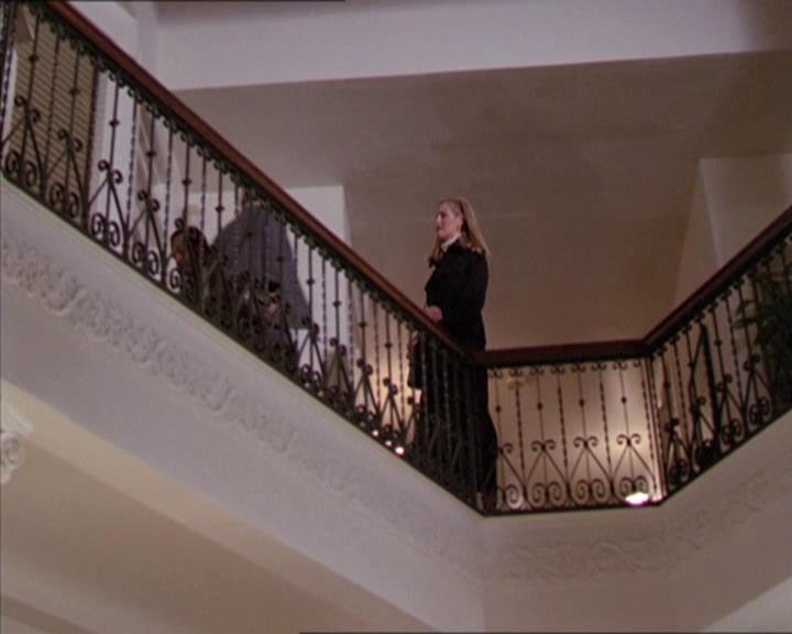 Charmed-Online-dot-210HeartbreakCity1747.jpg