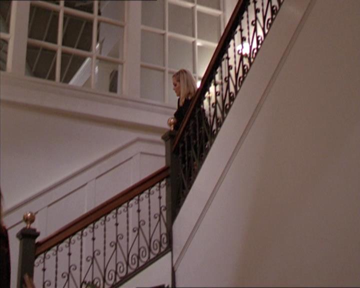 Charmed-Online-dot-210HeartbreakCity1753.jpg