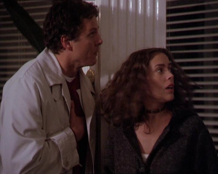 Charmed-Online-dot-210HeartbreakCity1757.jpg