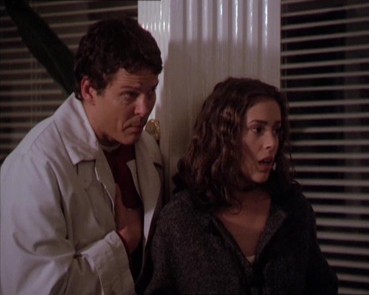 Charmed-Online-dot-210HeartbreakCity1762.jpg