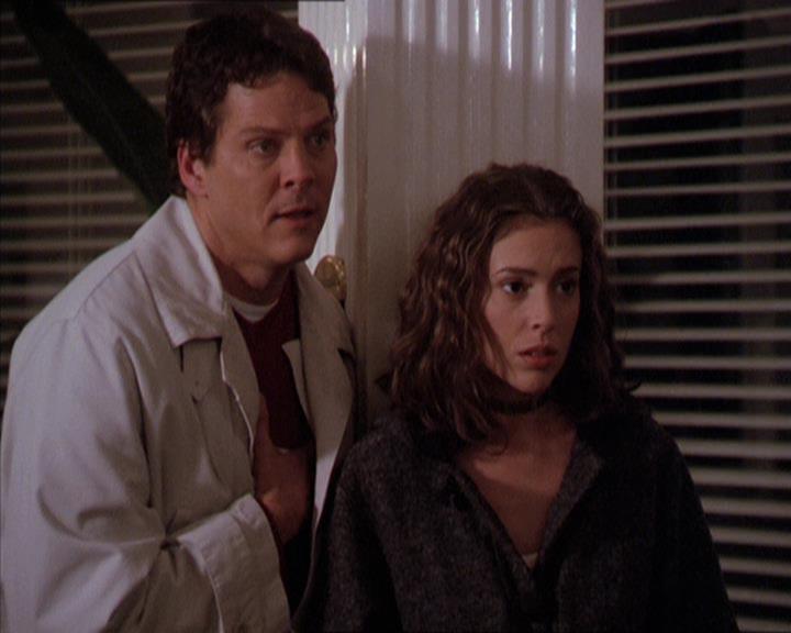 Charmed-Online-dot-210HeartbreakCity1767.jpg