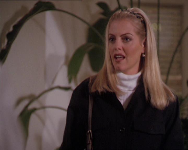 Charmed-Online-dot-210HeartbreakCity1769.jpg