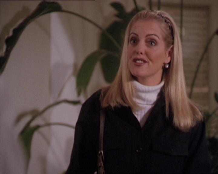 Charmed-Online-dot-210HeartbreakCity1770.jpg
