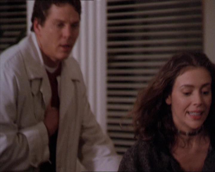Charmed-Online-dot-210HeartbreakCity1775.jpg