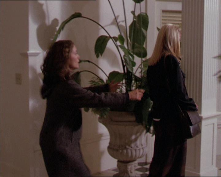 Charmed-Online-dot-210HeartbreakCity1776.jpg