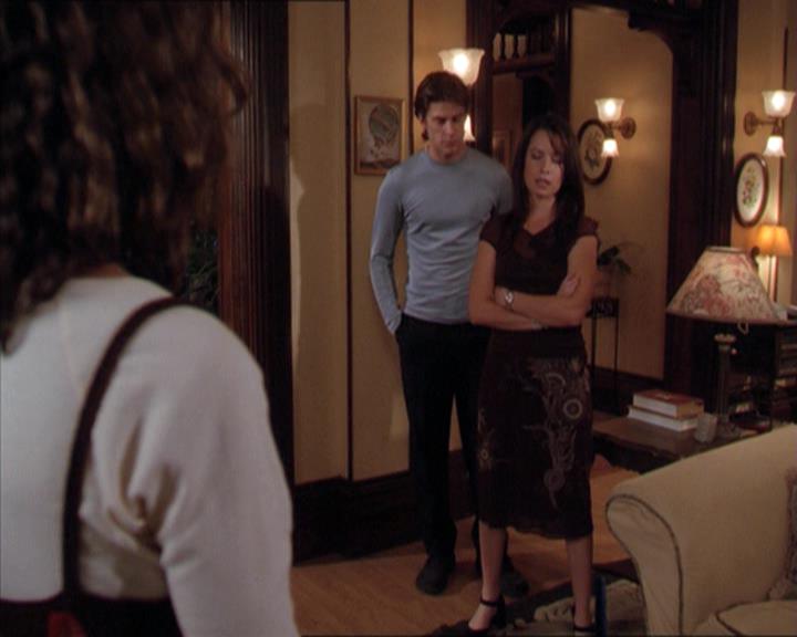 Charmed-Online-dot-210HeartbreakCity2012.jpg