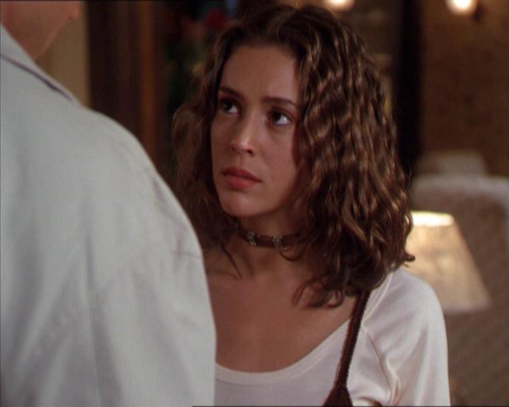 Charmed-Online-dot-210HeartbreakCity2223.jpg