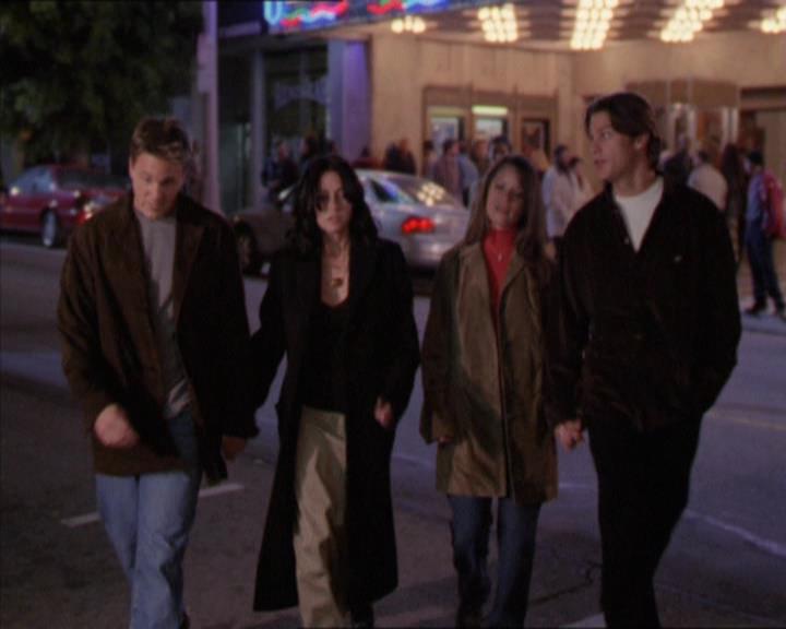 Charmed-Online-dot-210HeartbreakCity2257.jpg