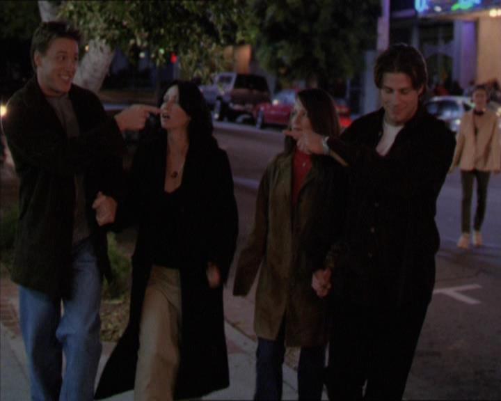 Charmed-Online-dot-210HeartbreakCity2260.jpg