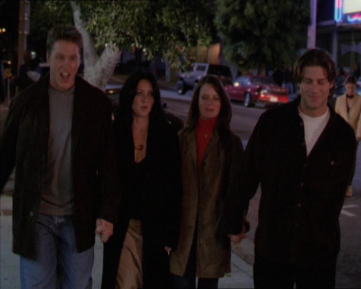 Charmed-Online-dot-210HeartbreakCity2261.jpg