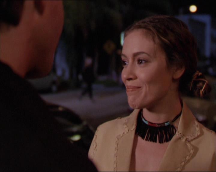 Charmed-Online-dot-210HeartbreakCity2277.jpg