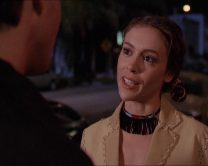 Charmed-Online-dot-210HeartbreakCity2279.jpg