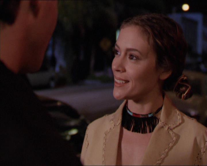 Charmed-Online-dot-210HeartbreakCity2282.jpg